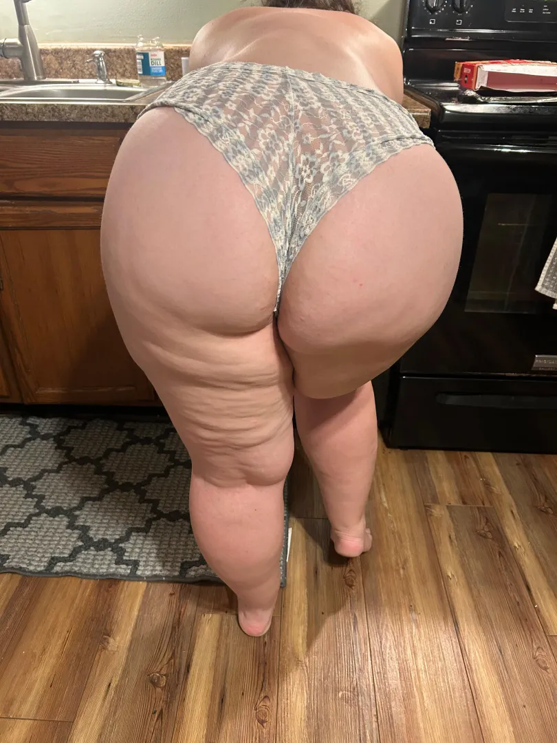 You love a thick mommy posted by daddysgoodgirl14