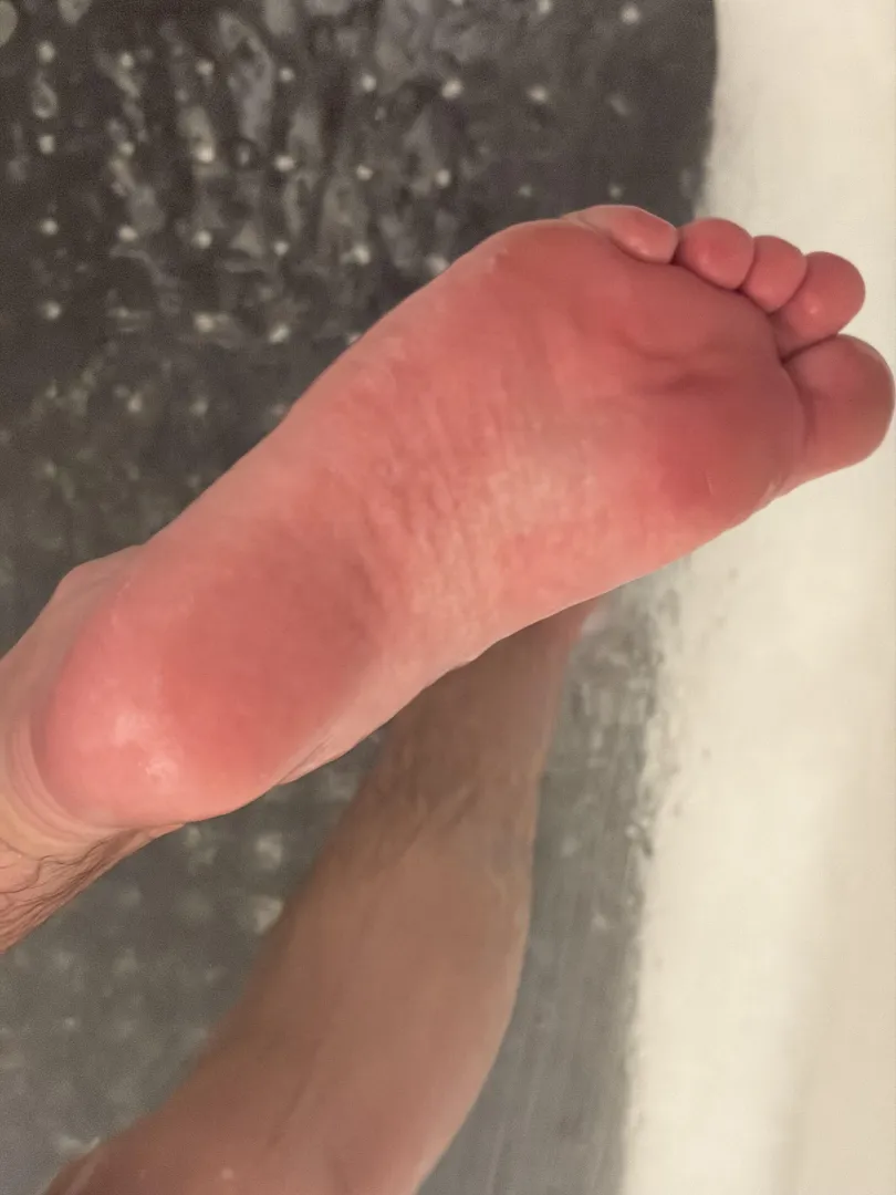 You love my wet soles posted by arielamorr
