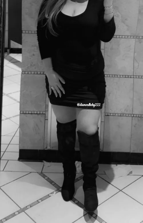 you only listen to me. by diamondbeby222