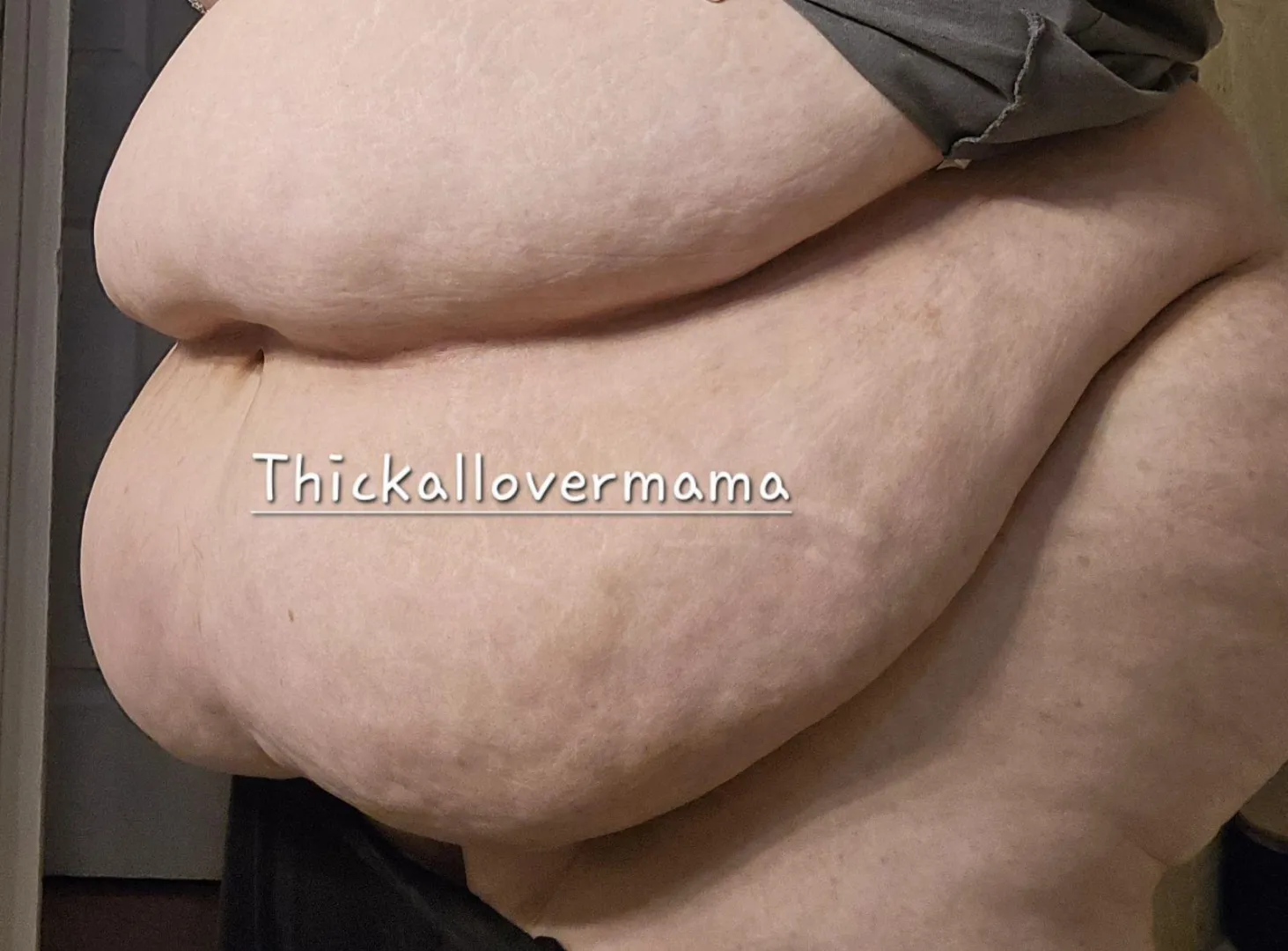 You should see all my other pics posted by ThickAllOverMama