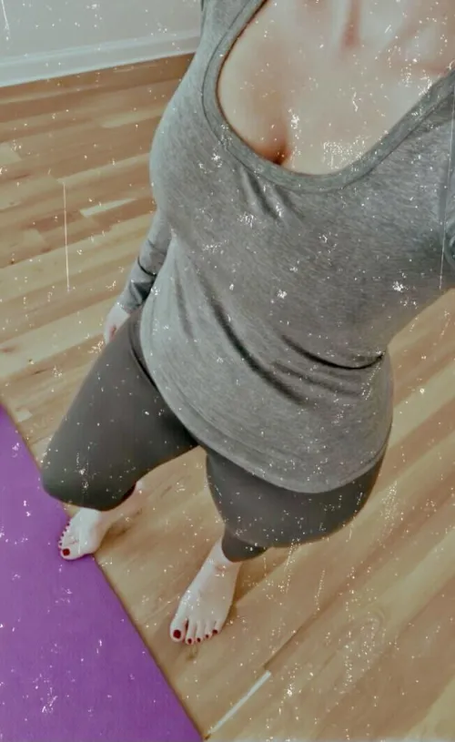 You wake up groggy and unfocused. I wake up ready to take over the world. We’re not the same, simps. Let’s see if you are worthy of My orbit.✨ by lux_goddess