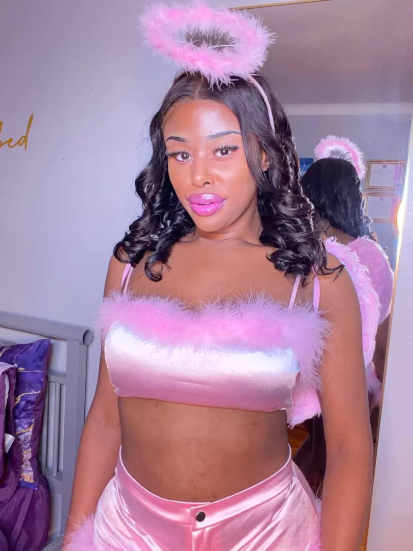 You want a trans girl who can take control with her bbc right  Want me to prove it? posted by bbcTransLiraqueen