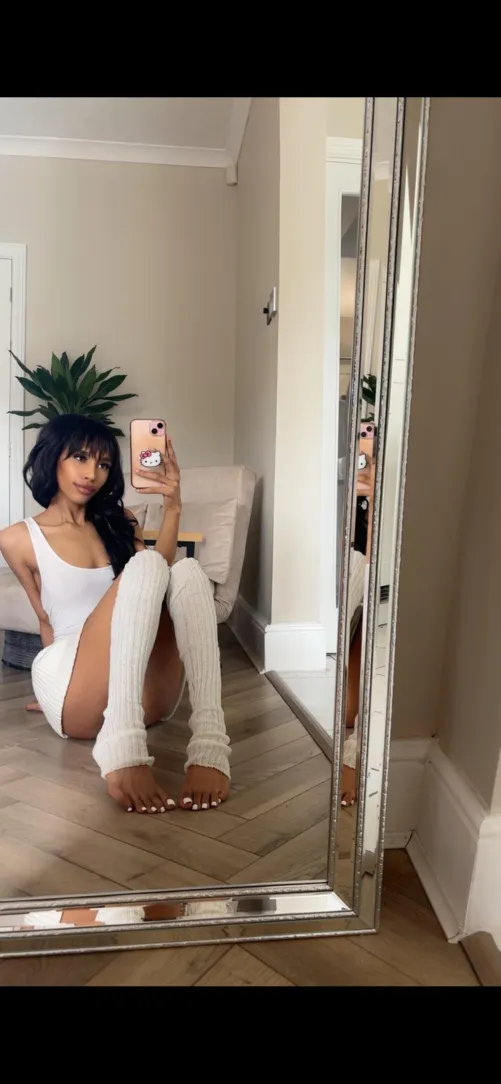 You'd ruin your entire life just for one second of my feet on your screen  by Kandykissis