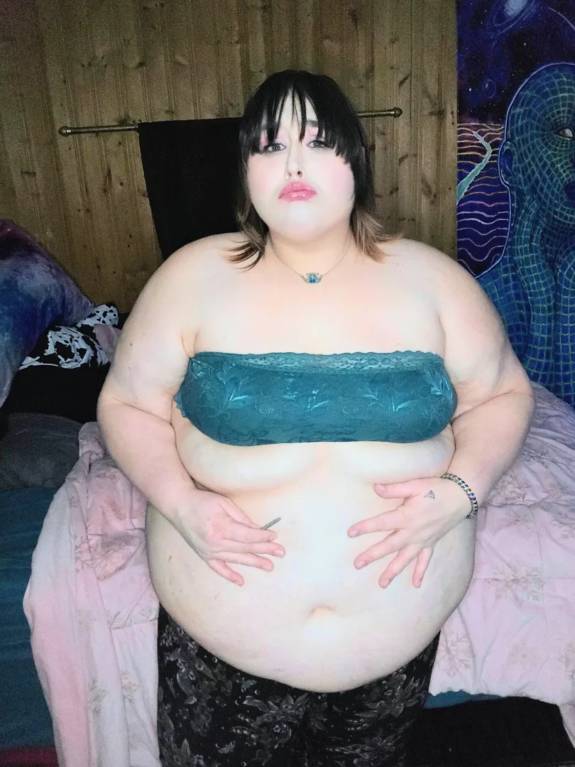 You’ll know I’m satisfied when I stop pouting  posted by SquishyPizzaBaby