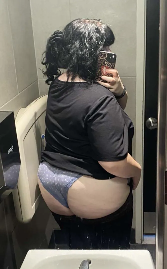 Your barista wants to show off  posted by BeaBWCheeks