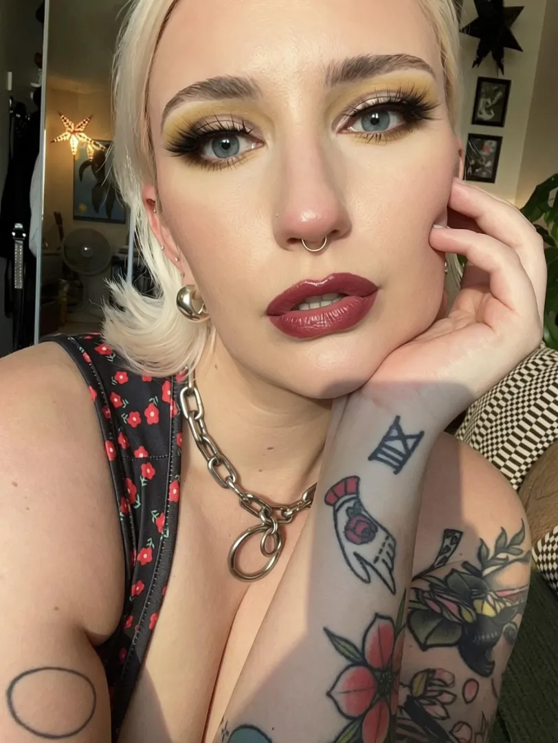 Your cuck dick makes my pinkie toe look like a donkey’s dick. posted by Lolalalalalalola_