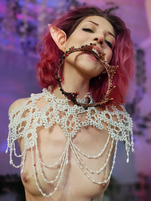 your elf queen demands your sword as tribute... hand it to me now by Glimmermallow