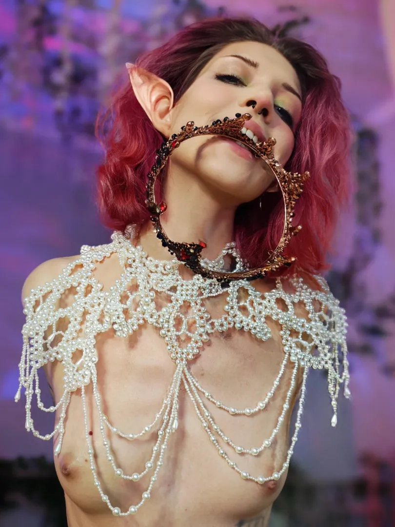 your elf queen demands your sword as tribute... hand it to me now posted by Glimmermallow