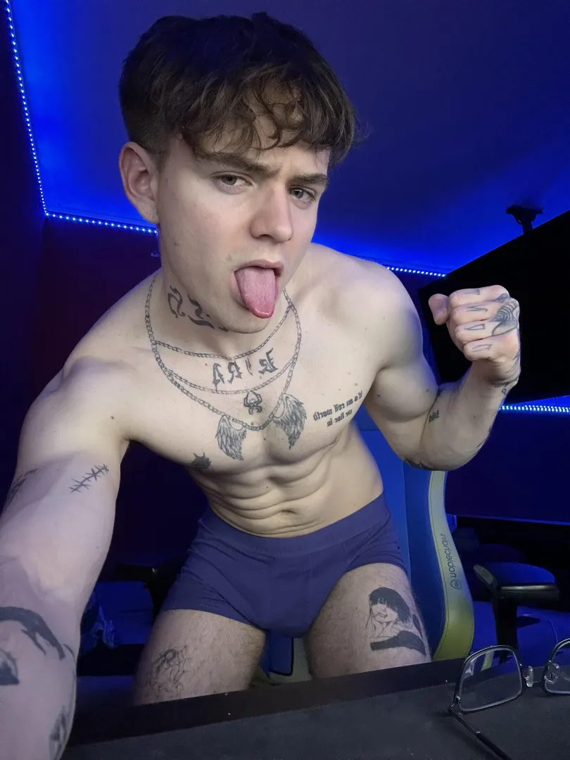 your fav big boy posted by imraezify