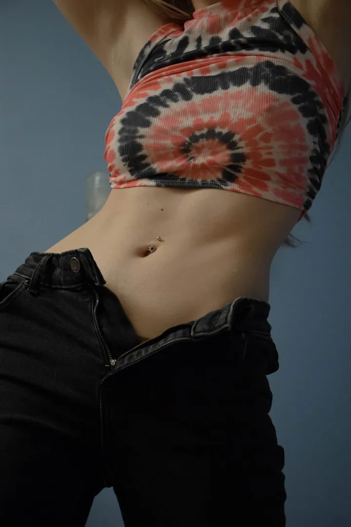 your favorite midriff  posted by buonbella