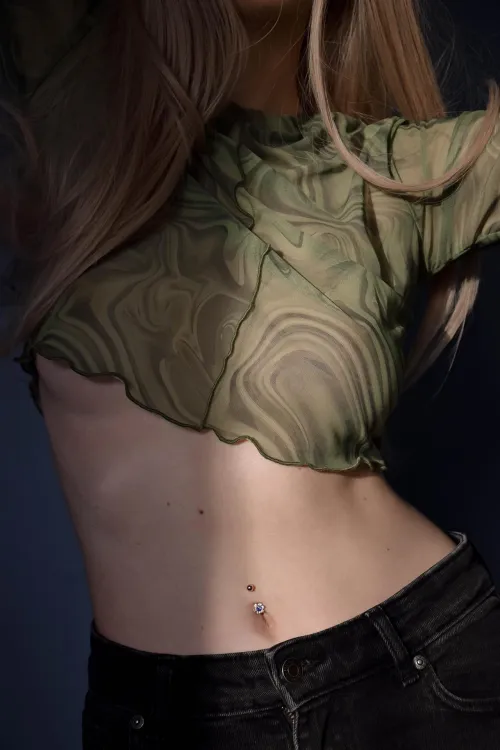 your favorite midriff  by buonbella