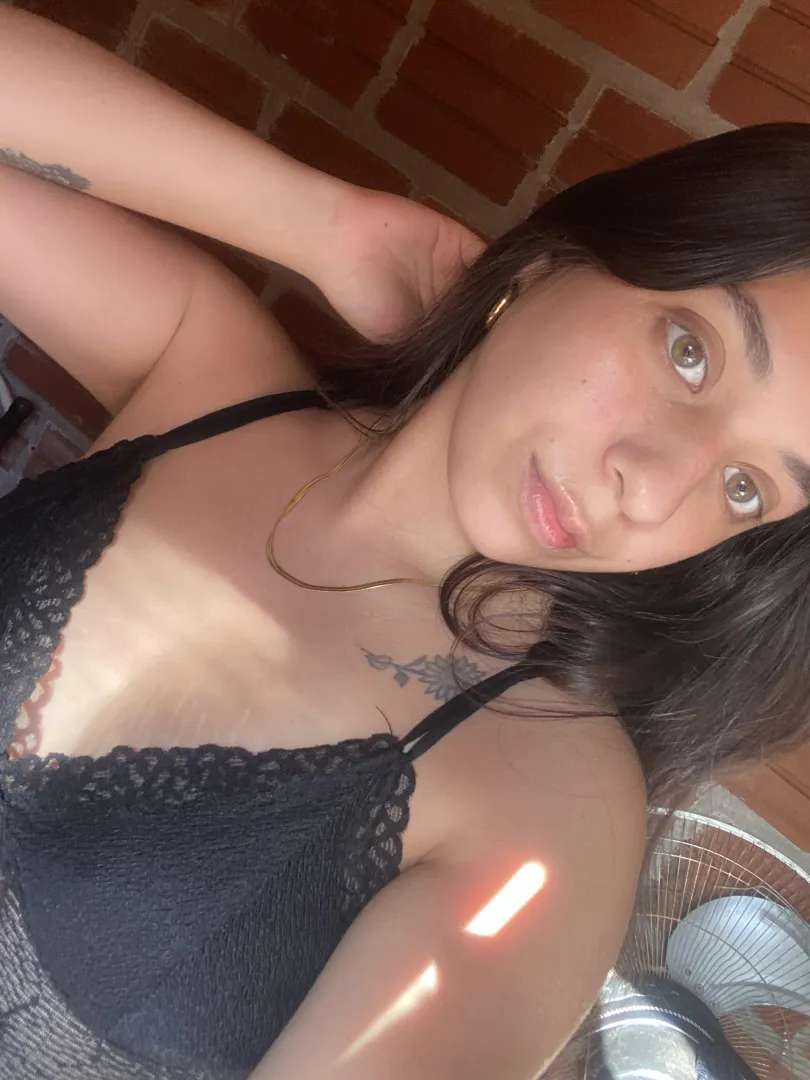 Your goddesses with a peculiar nose posted by Powerful-Pair-2033