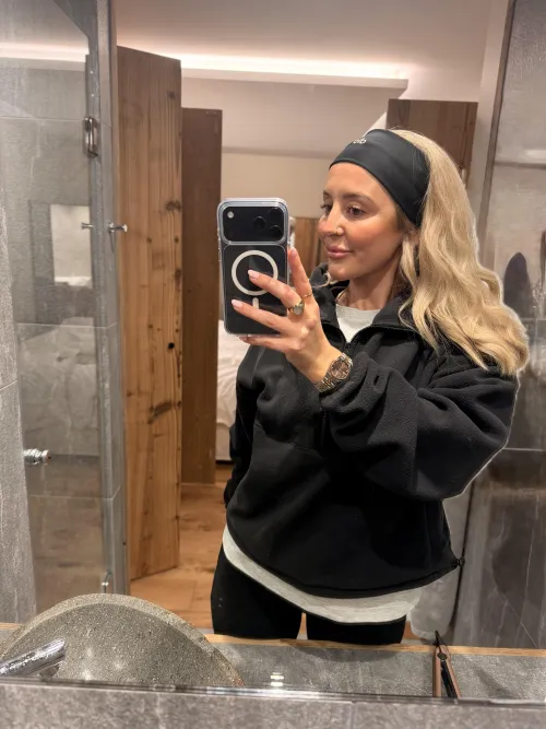 Your job is to add to my wealth by MistressGxxx