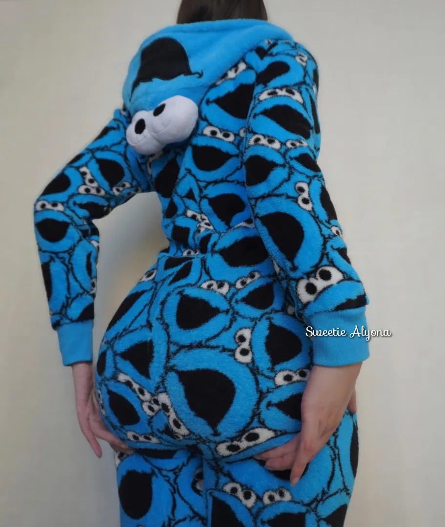 Your naughty Cookie monster  posted by SweetieAlyona