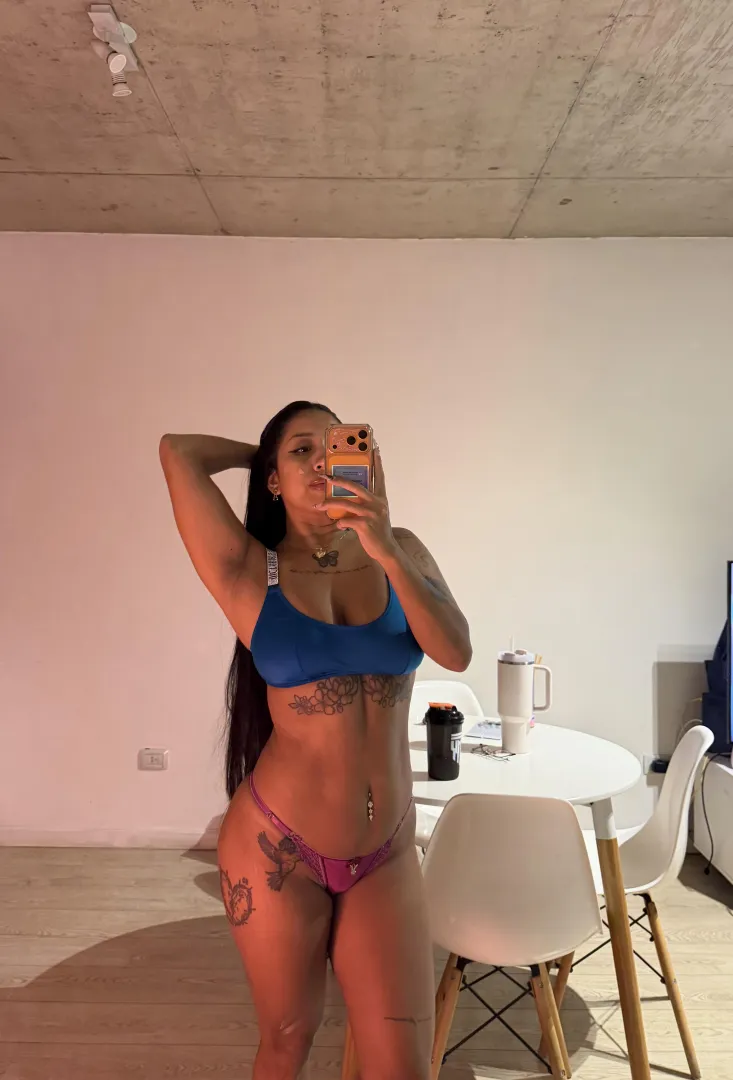 your sexy brunette is here! posted by babygalsivip