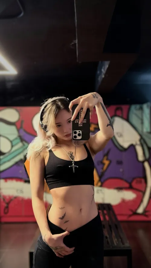 Your strong princess says hello from the perfect angle. by Bubblybuunny