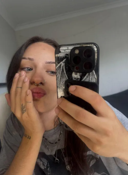 your weakness by mochacaramela