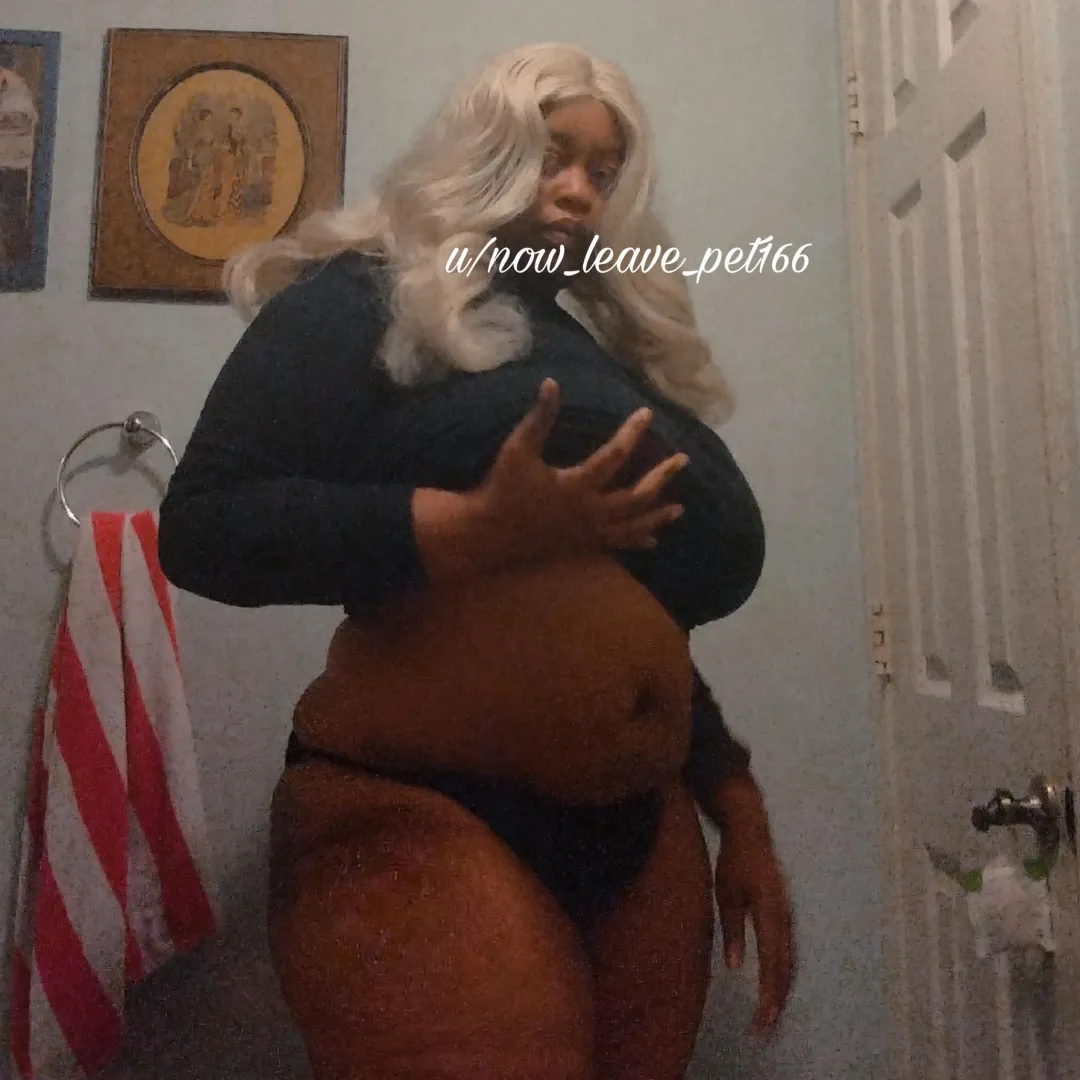 Your weekly treat is ready [selling] one-day wear posted by Now_leave_pet166