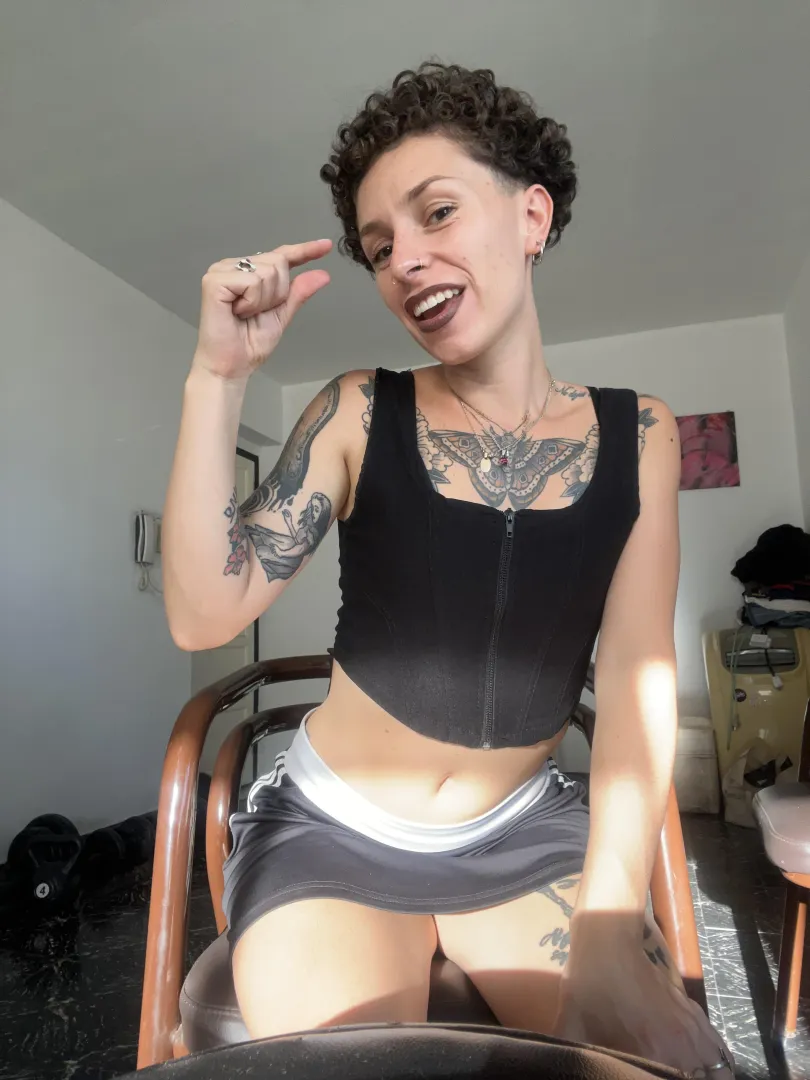 Your worm is sooo tiny posted by linemood