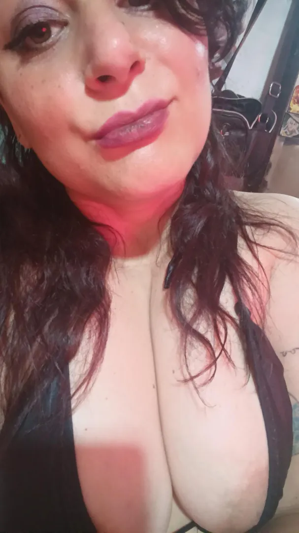 You're a loser, she's a loser. But I like it when you get turned on by me while I'm saying horrible things to her. posted by Master_Objective_593