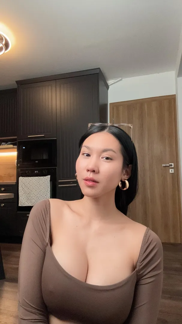 You're just a button away from happiness. posted by miss_amylyng