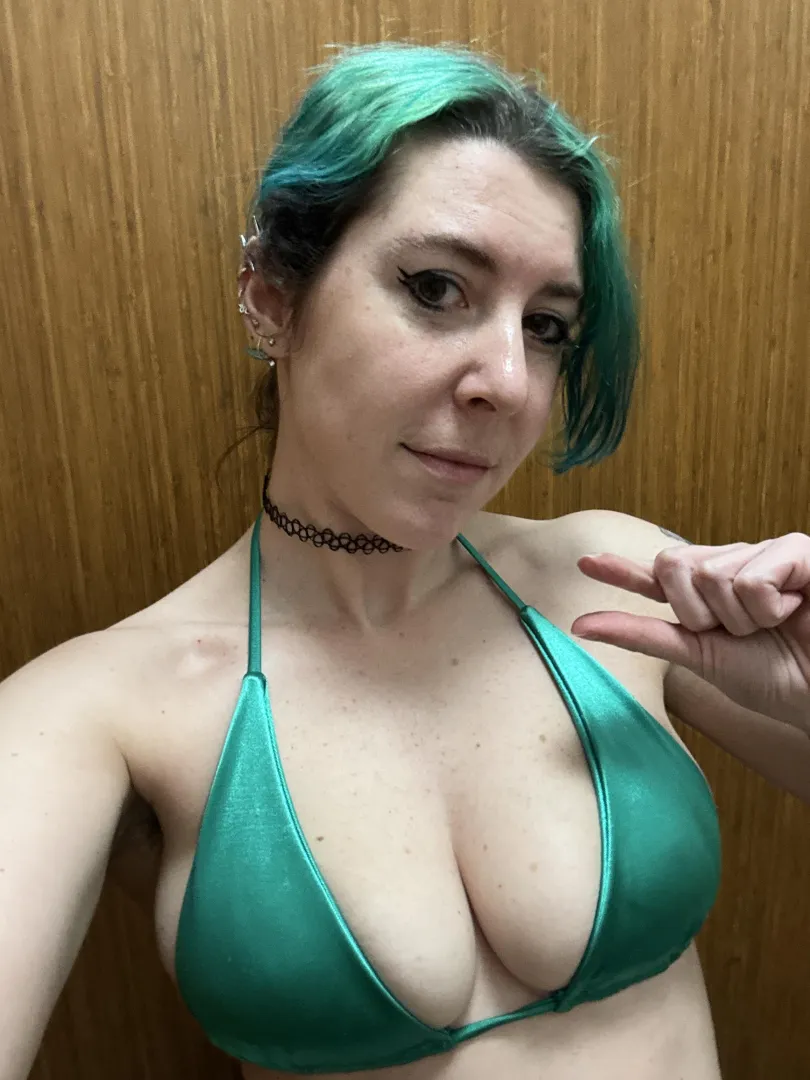 You're just so itty bitty posted by sirenskiss3