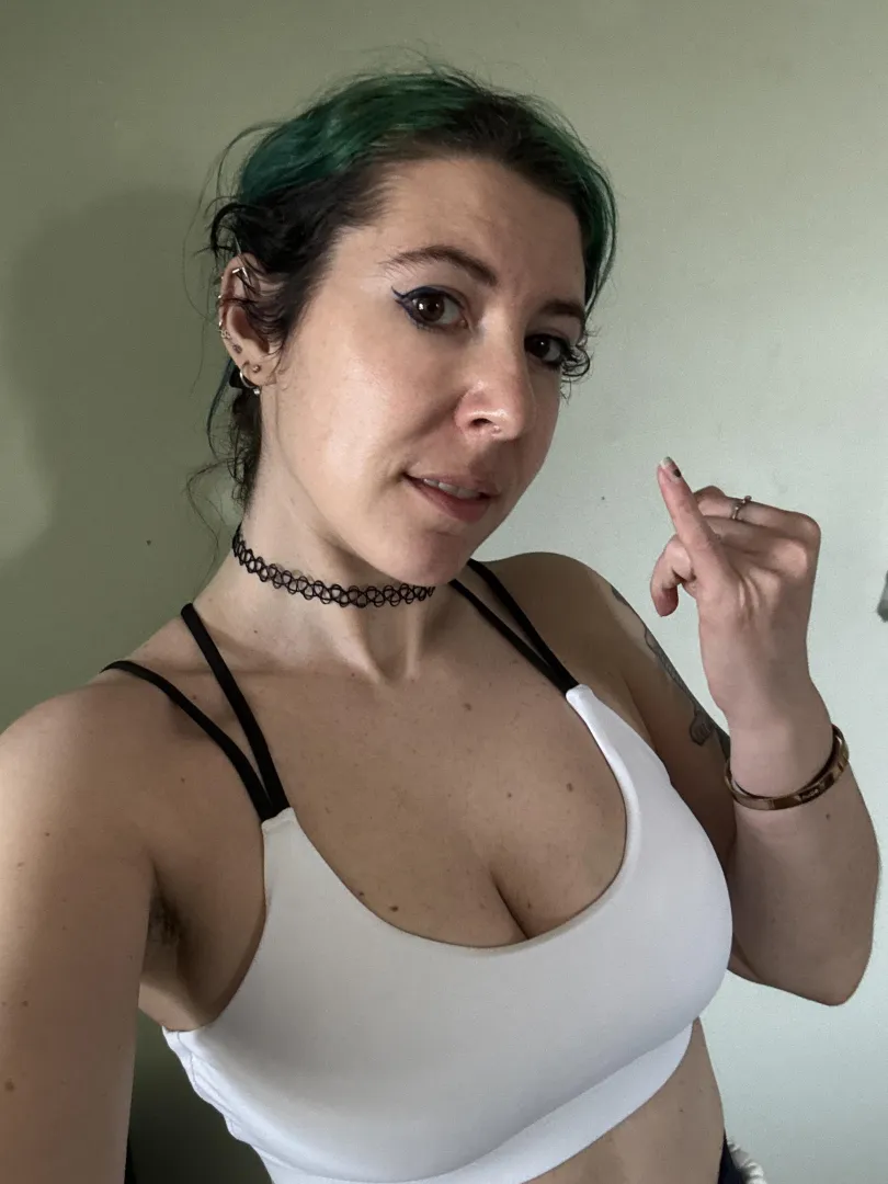 Youre just so...useless.. posted by sirenskiss3