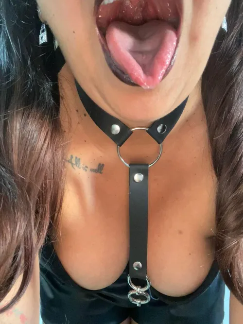 You're so close I can feel my hot breath... I'm just tasting you, tiny one . {f} by babygirlvane