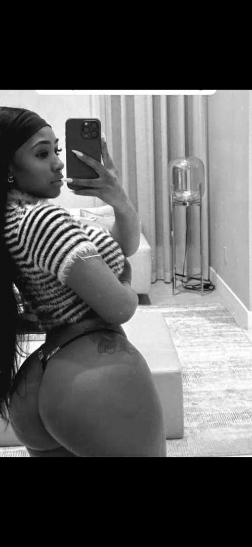 Yung Miami posted by Jones8088