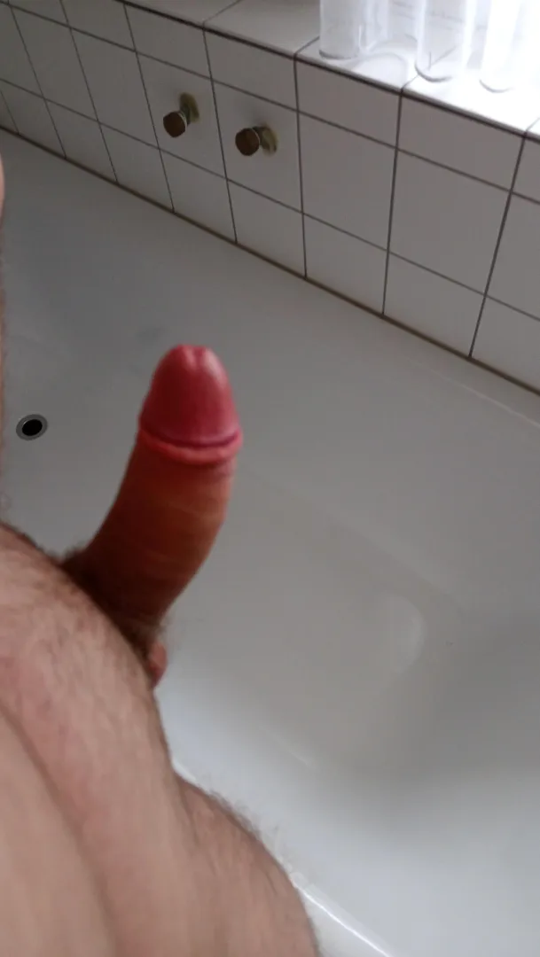 Zal jij mijn buurvrouw/buurmeisje willen zijn als ik zo voor het raam zou staan posted by Dull-Stock-4307