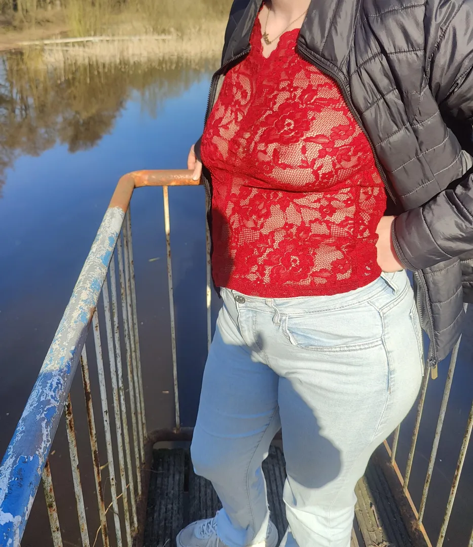 Ze waren weer goed zichtbaar met wandelen  posted by Couple2023GLD