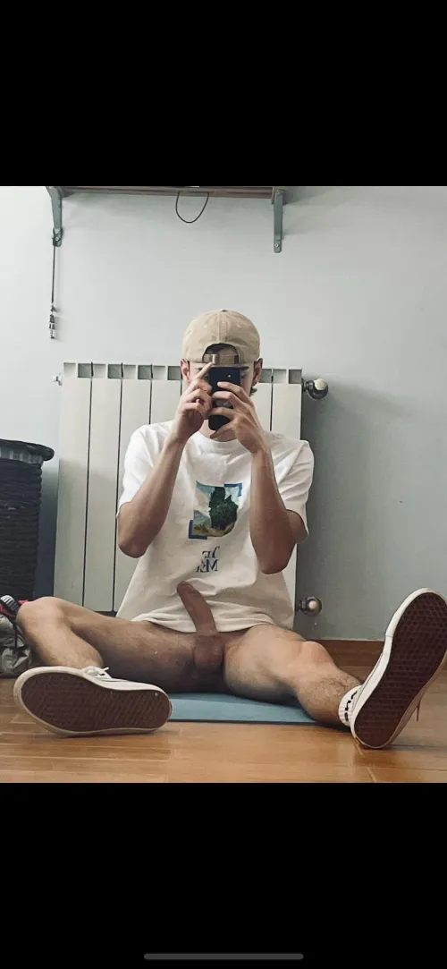 Às vezes sinto me meio sozinho :/ by Acrobatic-Bus-1313