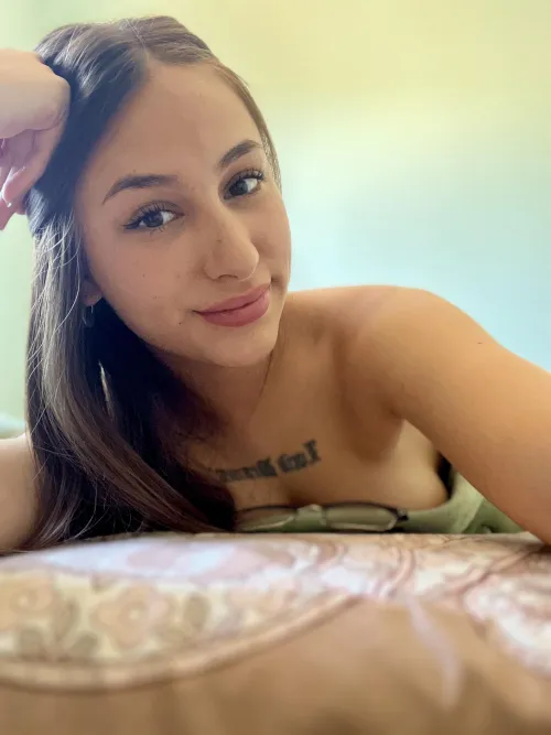 Γλυφοκώλι κάνεις ή είσαι κανένας φλώρος;  by nansoulini