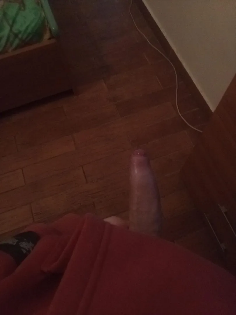 Στείλτε για χύσιμο σε Αμαλία τ και ότι θέλετε Αθήνα posted by Realistic-Fall-8760