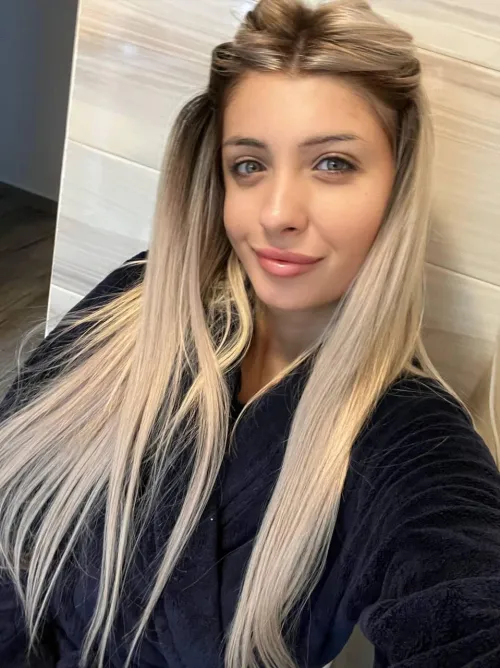 Το αγόρι μου πήγε ταξίδι με την μηχανή και εγώ θέλω να χύσω για κάποιον ΣΗΜΕΡΑ by Sophaki_karamelitsa