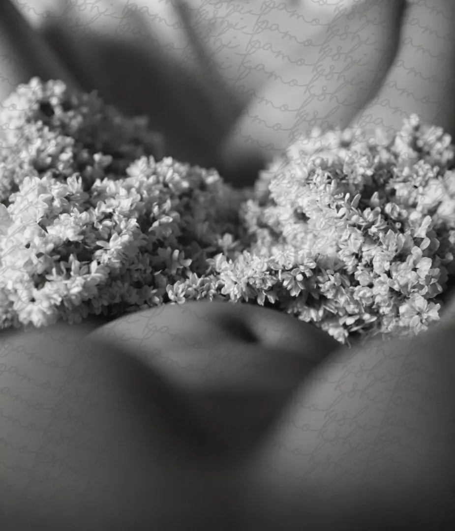 फूल,नज़ाकत, ये गरम बदन और तुम posted by Susheel_Kanyaa