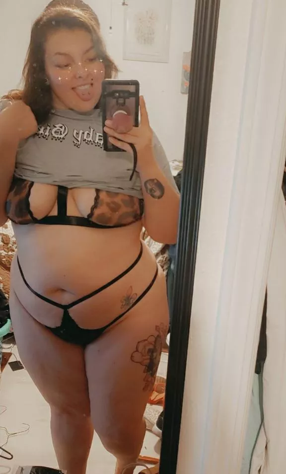 👅💦💦 posted by harlettscarlett93