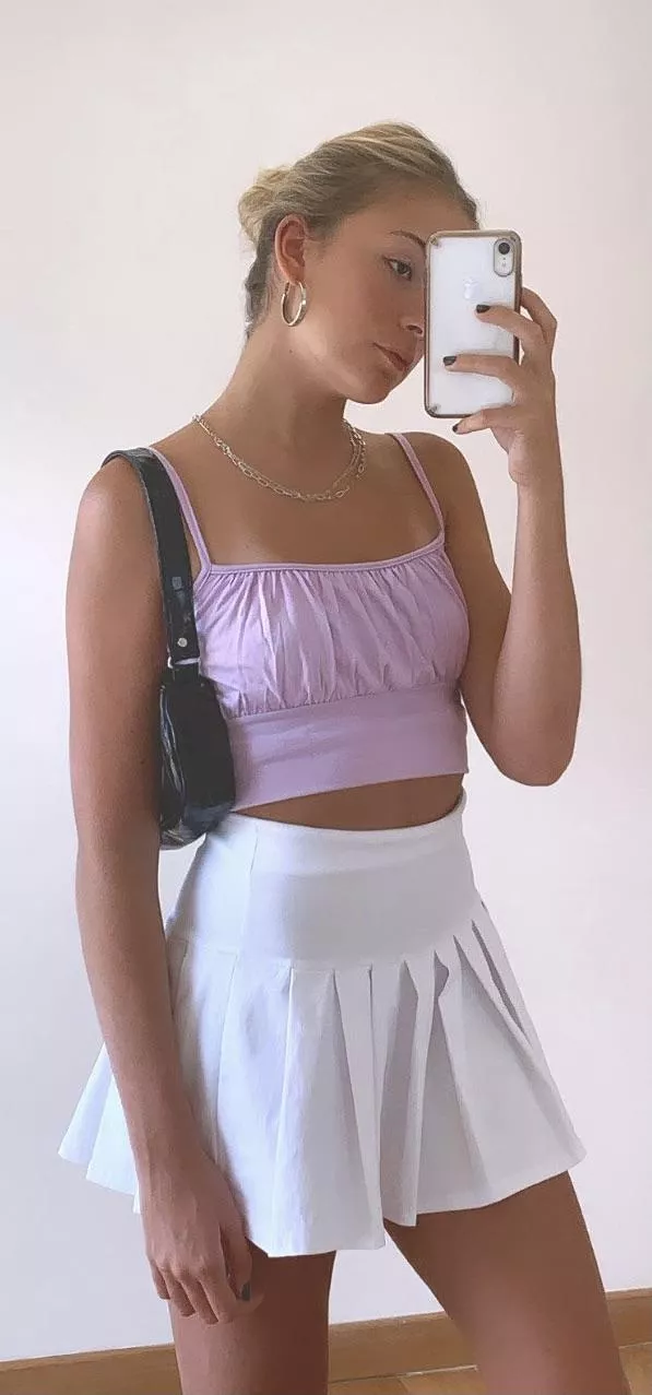 🔥♥️ posted by LoveSkirts_