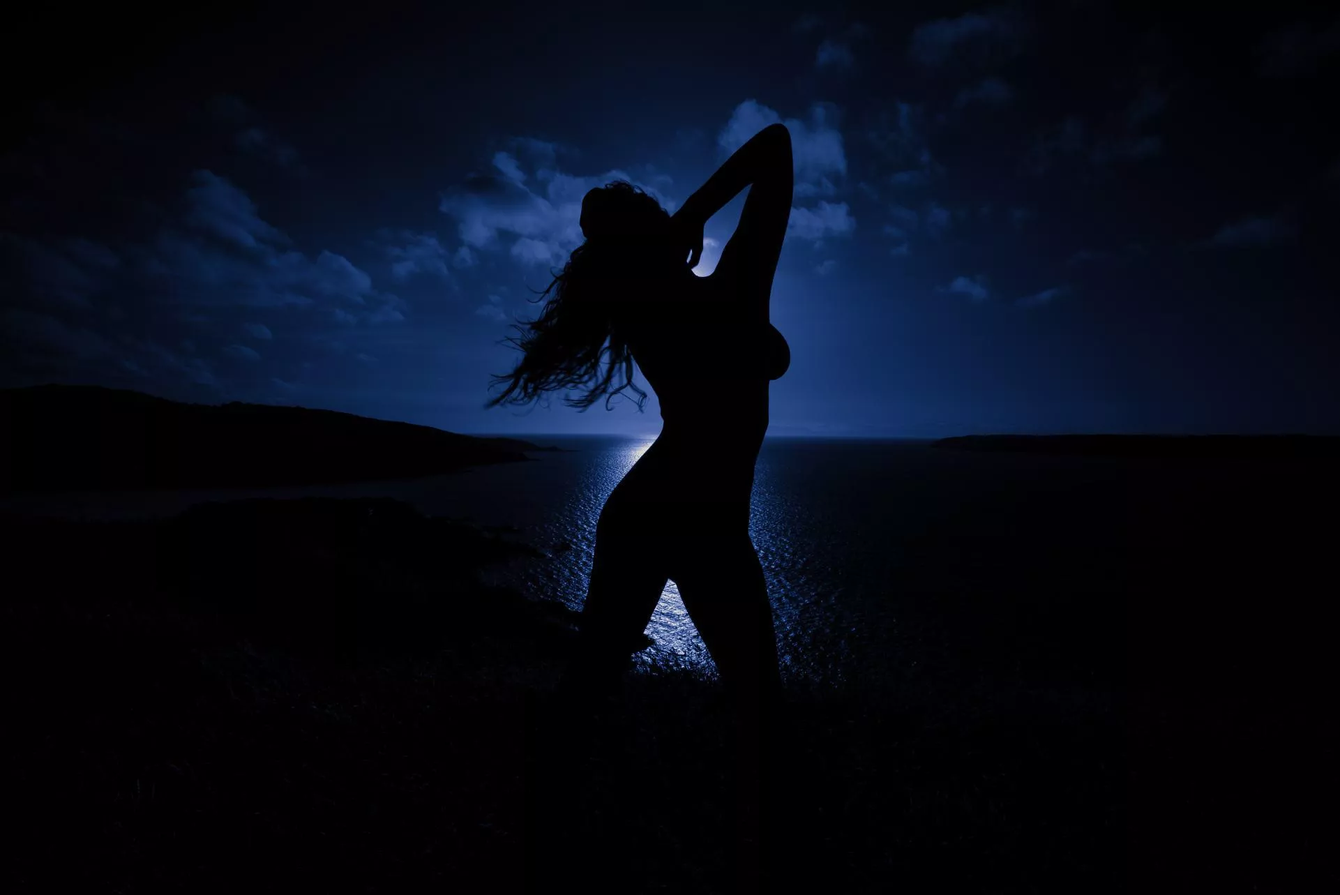 🖤 posted by Poseurs