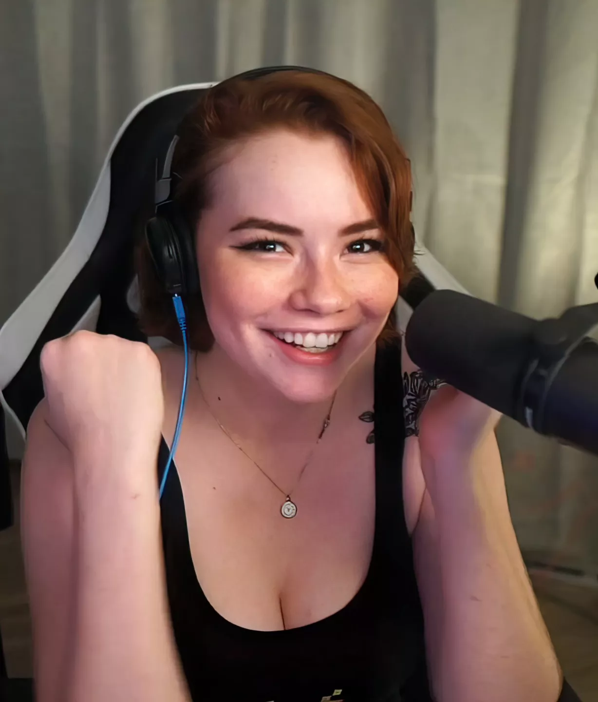 😄 posted by IlyaHawkin