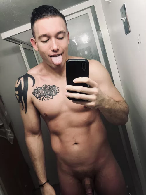 😛😛 by GoodTimewithBlueyes