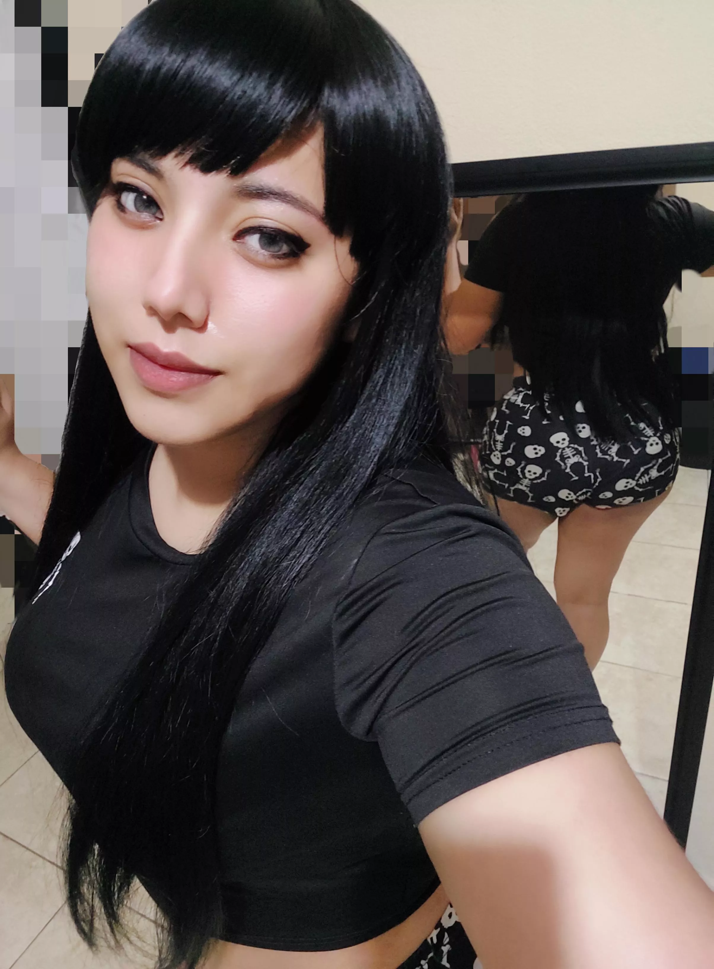 ☠🖤 posted by MariahMoon_19