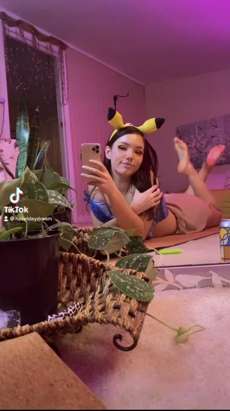 😇👋 by honeybee493