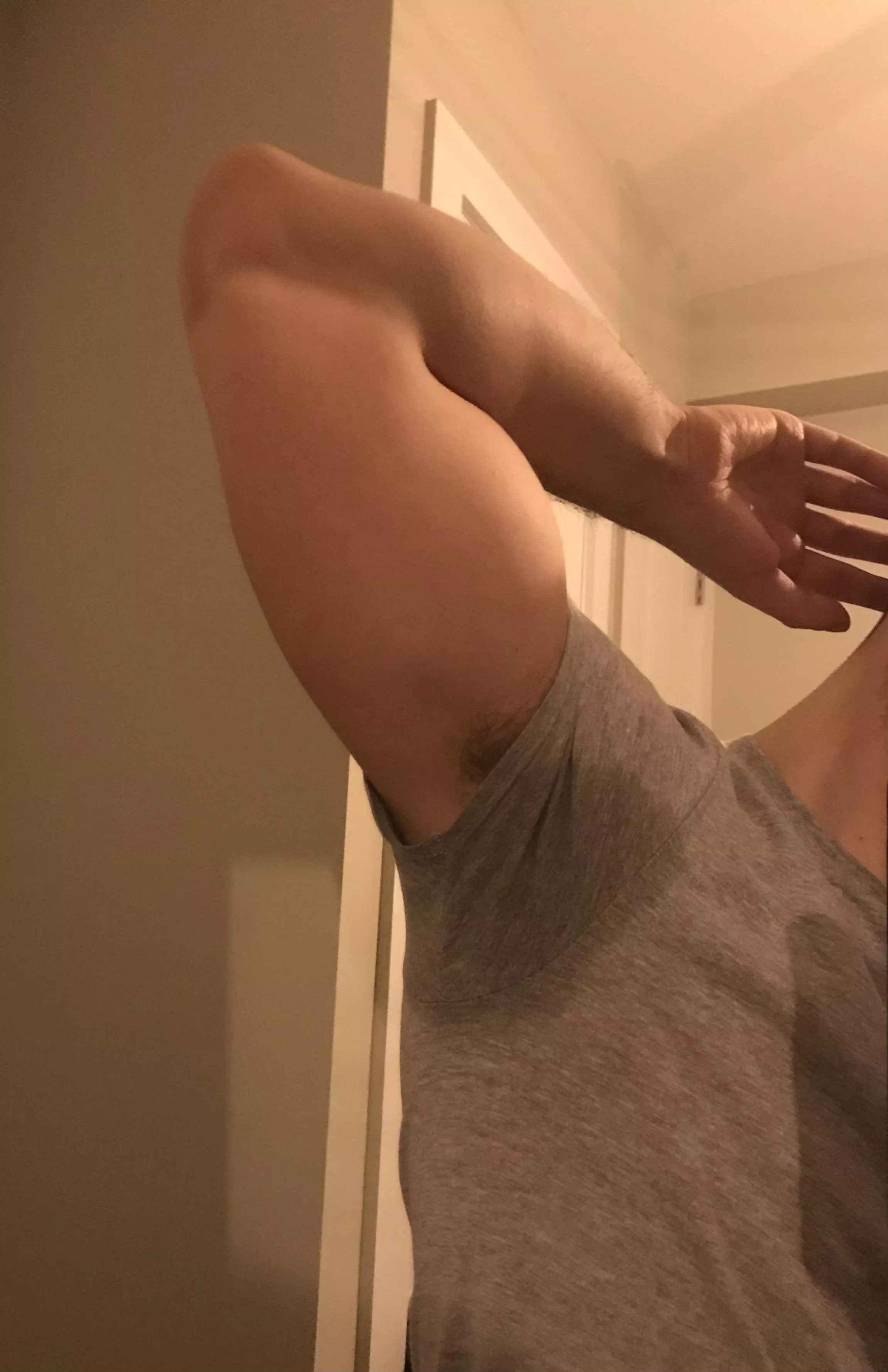 👀👀👀 posted by Smelly_Muscle_jock