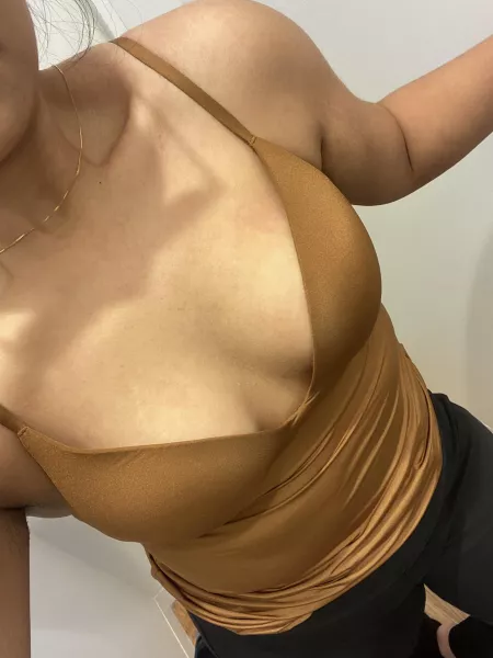 🥺🥵 by rogreen19