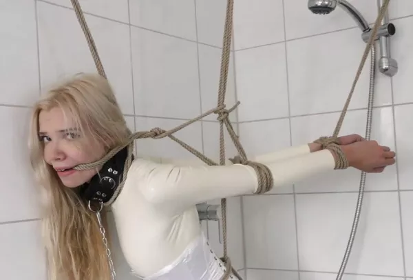 ⚪⚪⚪ posted by double_clone