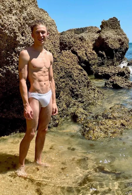 😍 by Critical_Pen_5615