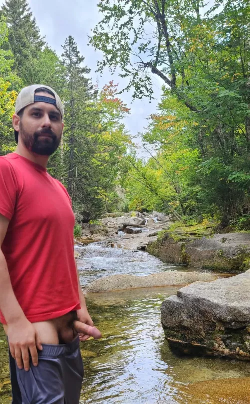 😏 by UncleGDaydreams