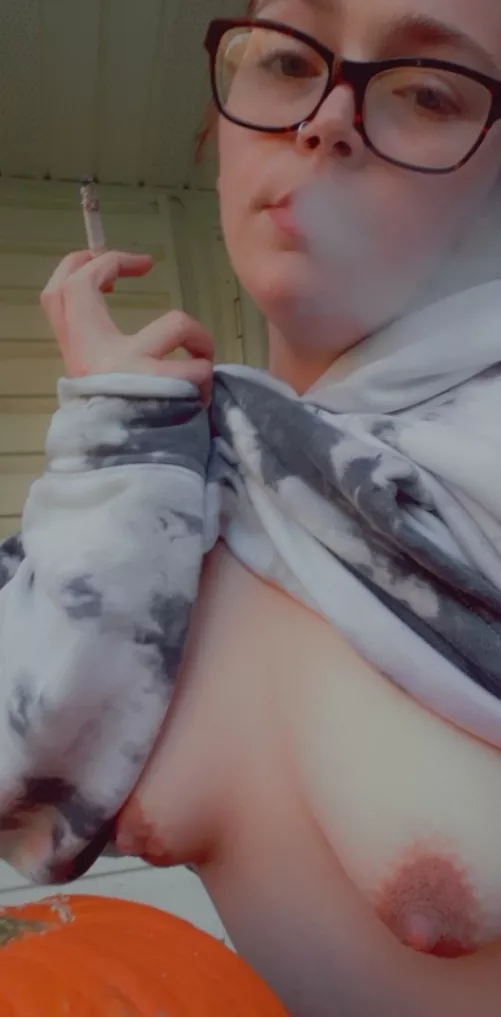 🎃💨 by stonerchicforyou