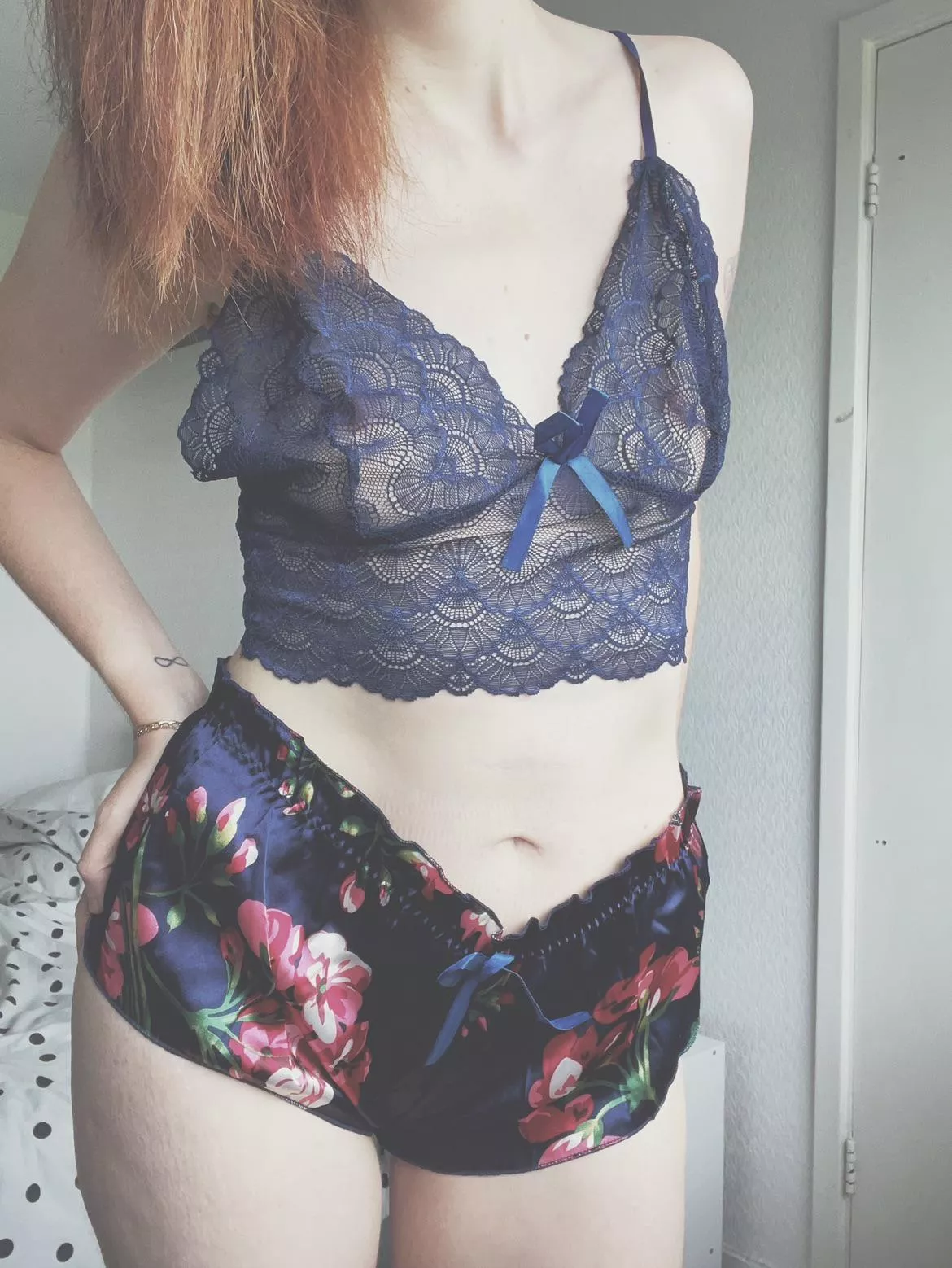 🧡🥺 posted by facelessdame1